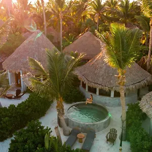 4* Hotell Maya By G